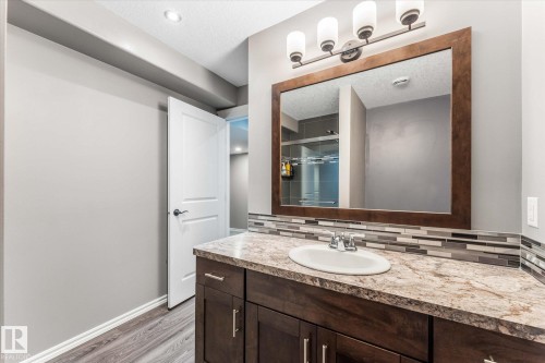 4 Hewitt Circle, Spruce Grove, AB - Indoor Photo Showing Bathroom