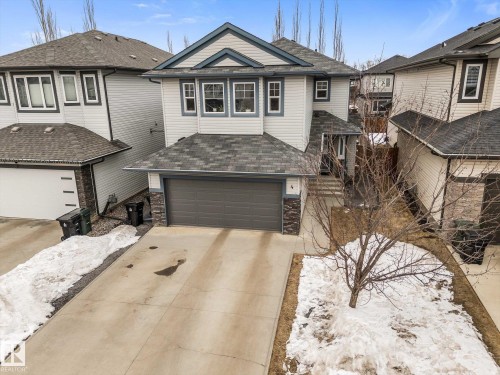 4 Hewitt Circle, Spruce Grove, AB - Outdoor With Facade