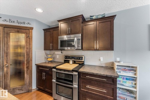 4 Hewitt Circle, Spruce Grove, AB - Indoor Photo Showing Kitchen
