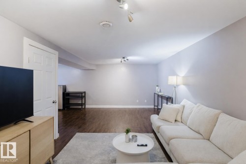 6707 149A Avenue, Edmonton, AB 