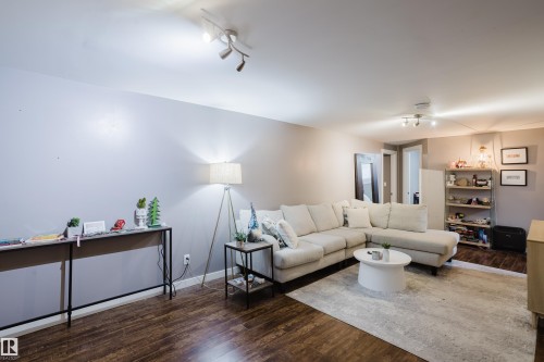 6707 149A Avenue, Edmonton, AB 