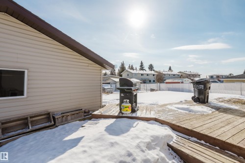6707 149A Avenue, Edmonton, AB 