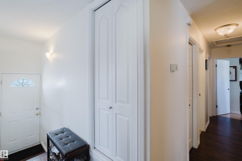 6707 149A Avenue, Edmonton, AB 
