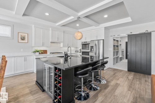 25 Enchanted Way, St. Albert, AB - Indoor Photo Showing Kitchen With Upgraded Kitchen