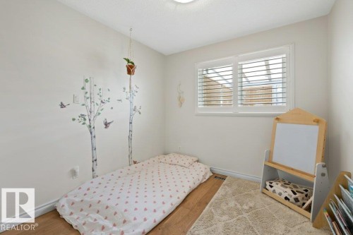 7 Murray Crescent, St. Albert, AB - Indoor Photo Showing Bedroom