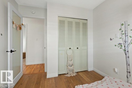 7 Murray Crescent, St. Albert, AB - Indoor Photo Showing Bedroom