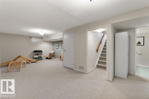 7 Murray Crescent, St. Albert, AB - Indoor