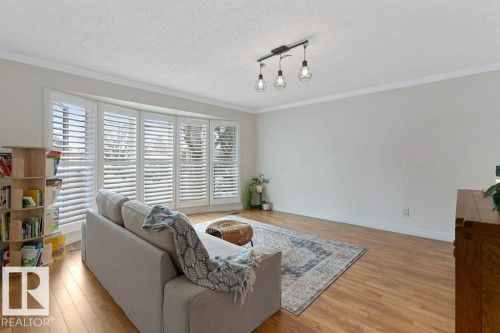 7 Murray Crescent, St. Albert, AB - Indoor