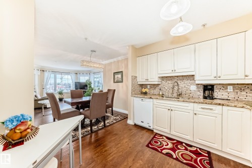 304 17150 94A Avenue, Edmonton, AB - Indoor Photo Showing Kitchen