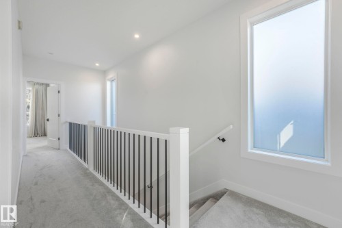 8319 80 Avenue, Edmonton, AB - Indoor Photo Showing Other Room