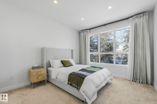 8319 80 Avenue, Edmonton, AB - Indoor Photo Showing Bedroom
