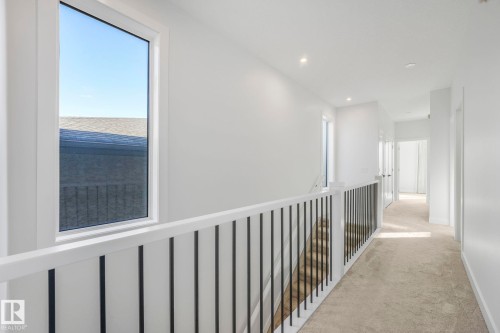 8319 80 Avenue, Edmonton, AB - Indoor Photo Showing Other Room