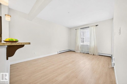 125 304 Ambleside Link Link, Edmonton, AB - Indoor Photo Showing Other Room