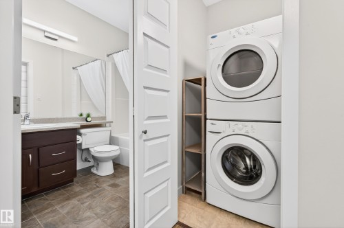 125 304 Ambleside Link Link, Edmonton, AB - Indoor Photo Showing Laundry Room