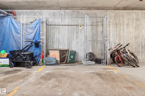 125 304 Ambleside Link Link, Edmonton, AB - Indoor Photo Showing Garage