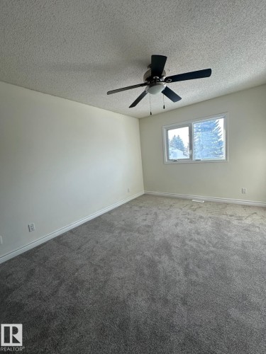 5462 38A Avenue, Edmonton, AB - Indoor Photo Showing Other Room