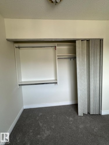 5462 38A Avenue, Edmonton, AB - Indoor