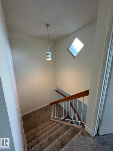 5462 38A Avenue, Edmonton, AB - Indoor Photo Showing Other Room