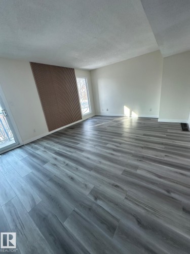 5462 38A Avenue, Edmonton, AB - Indoor Photo Showing Other Room