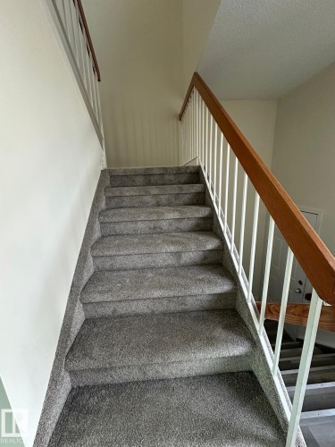 5462 38A Avenue, Edmonton, AB - Indoor Photo Showing Other Room