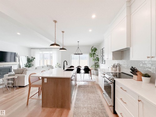 29 Cannes Cove, St. Albert, AB - Indoor Photo Showing Kitchen With Upgraded Kitchen