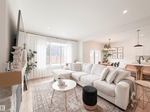 29 Cannes Cove, St. Albert, AB - Indoor Photo Showing Living Room