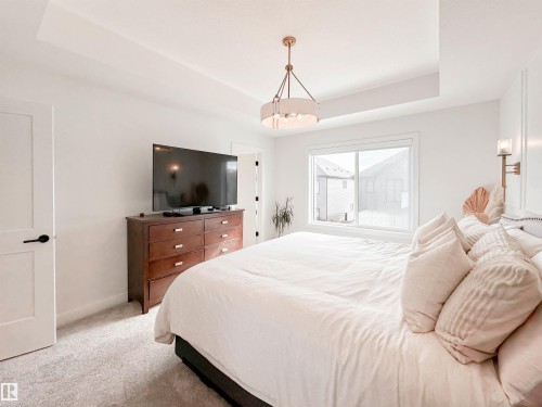 29 Cannes Cove, St. Albert, AB - Indoor Photo Showing Bedroom