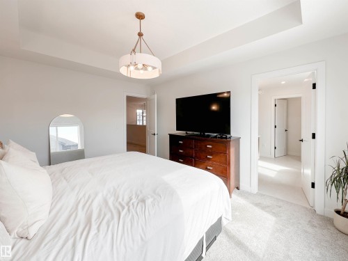 29 Cannes Cove, St. Albert, AB - Indoor Photo Showing Bedroom