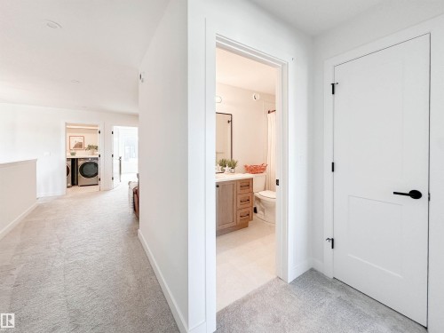 29 Cannes Cove, St. Albert, AB - Indoor Photo Showing Other Room