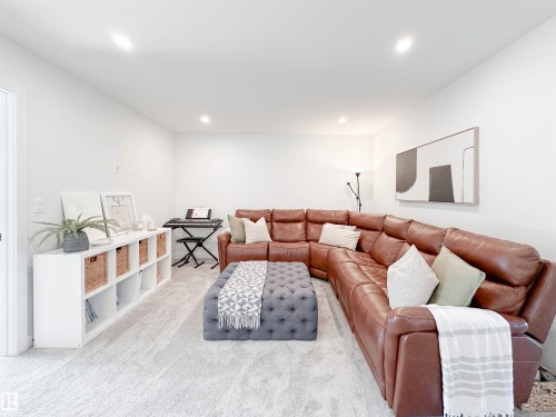 29 Cannes Cove, St. Albert, AB - Indoor Photo Showing Living Room