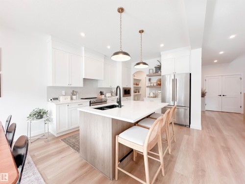 29 Cannes Cove, St. Albert, AB - Indoor Photo Showing Kitchen With Upgraded Kitchen
