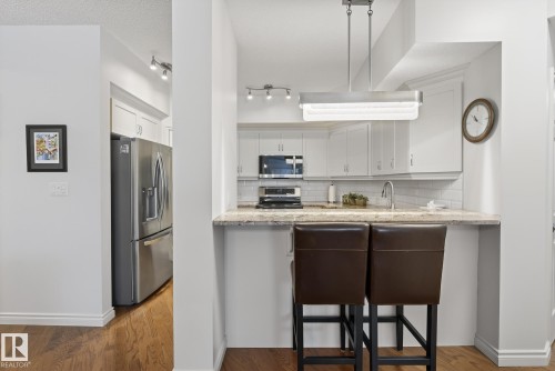 307 10108 125 Street, Edmonton, AB - Indoor Photo Showing Kitchen