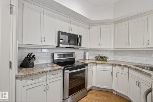 307 10108 125 Street, Edmonton, AB - Indoor Photo Showing Kitchen