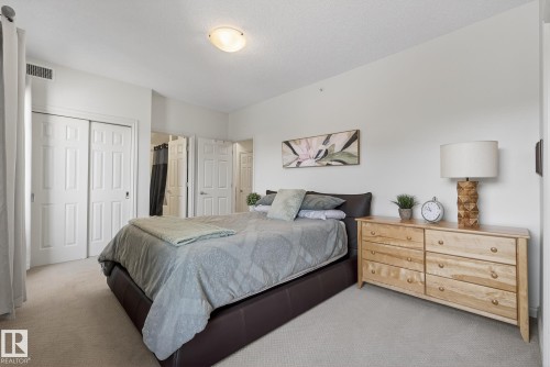 307 10108 125 Street, Edmonton, AB - Indoor Photo Showing Bedroom