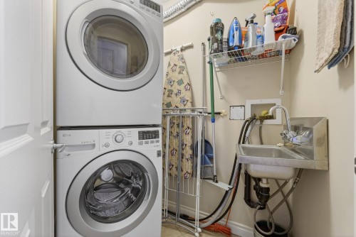 307 10108 125 Street, Edmonton, AB - Indoor Photo Showing Laundry Room