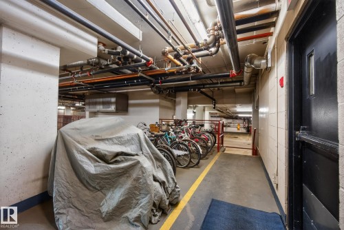 307 10108 125 Street, Edmonton, AB - Indoor