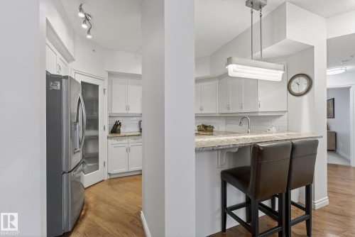 307 10108 125 Street, Edmonton, AB - Indoor Photo Showing Kitchen