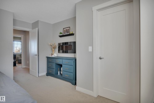 4 5203 149 Avenue, Edmonton, AB - Indoor