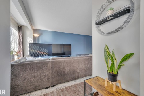 4 5203 149 Avenue, Edmonton, AB - Indoor Photo Showing Other Room