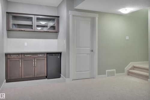 671 Secord Boulevard, Edmonton, AB - Indoor Photo Showing Other Room