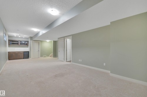 671 Secord Boulevard, Edmonton, AB - Indoor Photo Showing Other Room