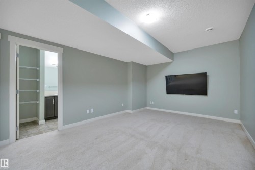 671 Secord Boulevard, Edmonton, AB - Indoor