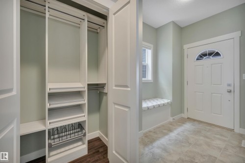 671 Secord Boulevard, Edmonton, AB - Indoor