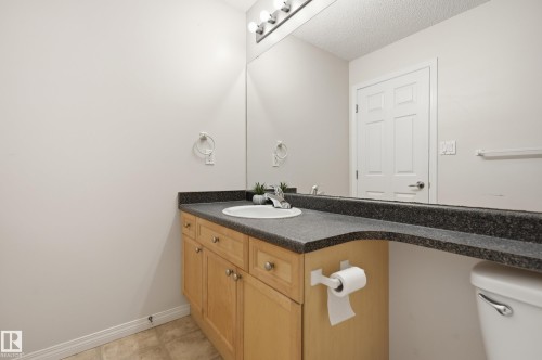 111 3040 Spence Wynd, Edmonton, AB - Indoor Photo Showing Bathroom