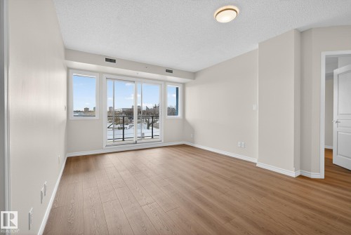 203 9707 106 Street, Edmonton, AB - Indoor