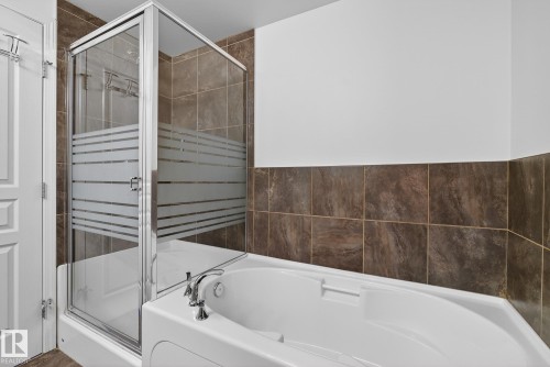 203 9707 106 Street, Edmonton, AB - Indoor Photo Showing Bathroom