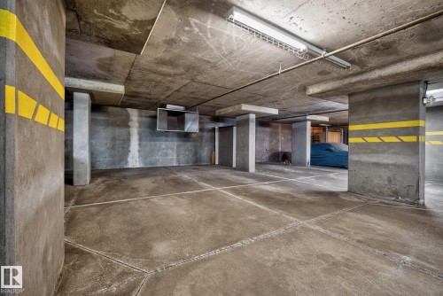203 9707 106 Street, Edmonton, AB - Indoor Photo Showing Garage