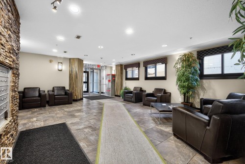 203 9707 106 Street, Edmonton, AB - Indoor