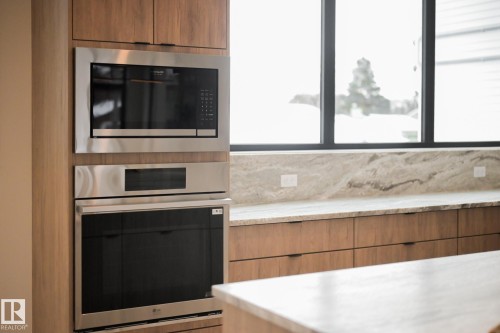 9140 74 Avenue, Edmonton, AB - Indoor Photo Showing Kitchen