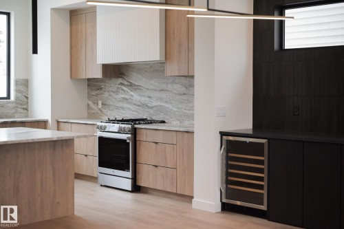 9140 74 Avenue, Edmonton, AB - Indoor Photo Showing Kitchen